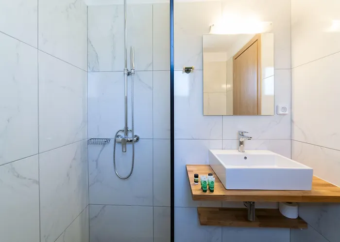 Sky View Kefalonia Hotel 2*